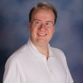 <em>DS9</em> recapper / physics teacher, Tim Lynch.