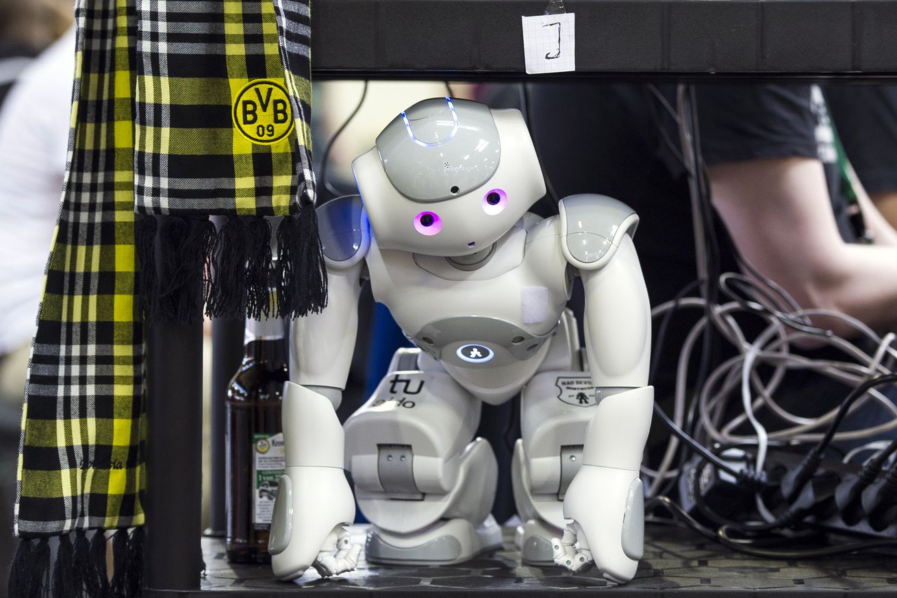 <em>A Nao robot,&nbsp;the same type used in the experiments.</em>