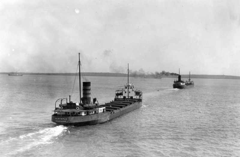 Boats carrying grain on the Great Lakes in November 1918.