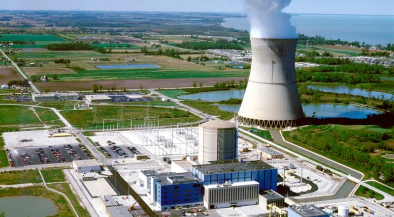 Image of a nuclear power plant.