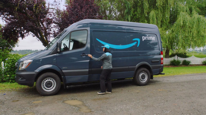 Amazon delivery contractors operate with little oversight, report finds