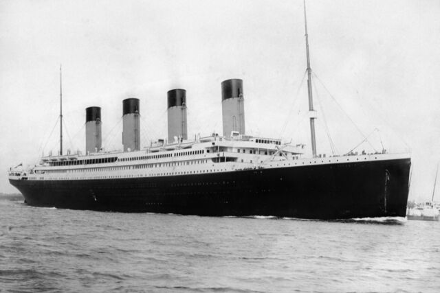 RMS <em>Titanic</em> departing Southampton on April 10, 1912.