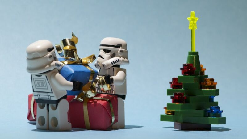 Disney+ will show a Lego Star Wars Holiday Special on Wookiee Life Day