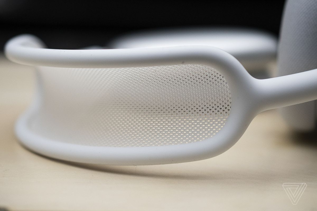 Apple AirPods Max headband