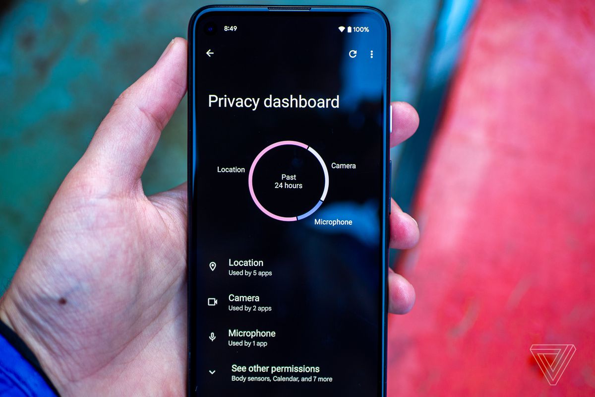 Android 12 beta running on a Pixel 4A 5G