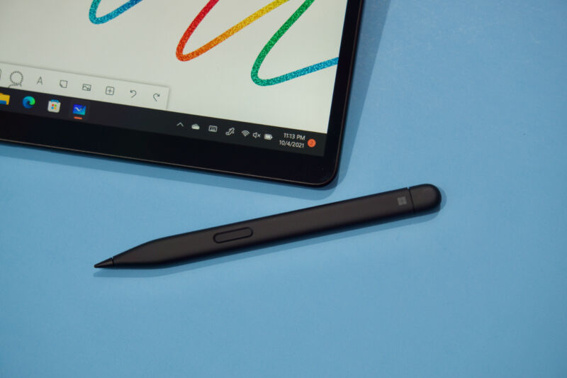 Stylus next to a digital tablet.