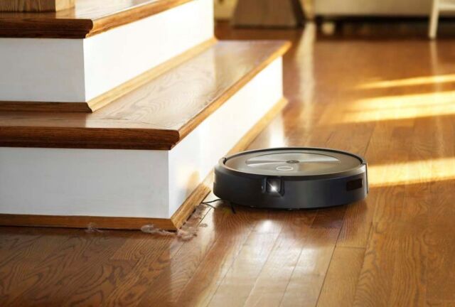 iRobot's Roomba j7+'s robot vacuum.