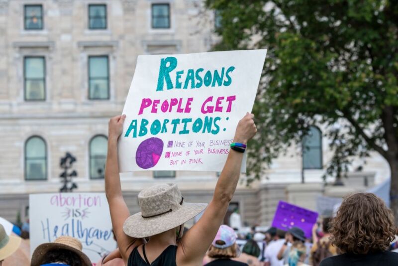 South Carolina lawmakers want to banish abortion talk from the Internet