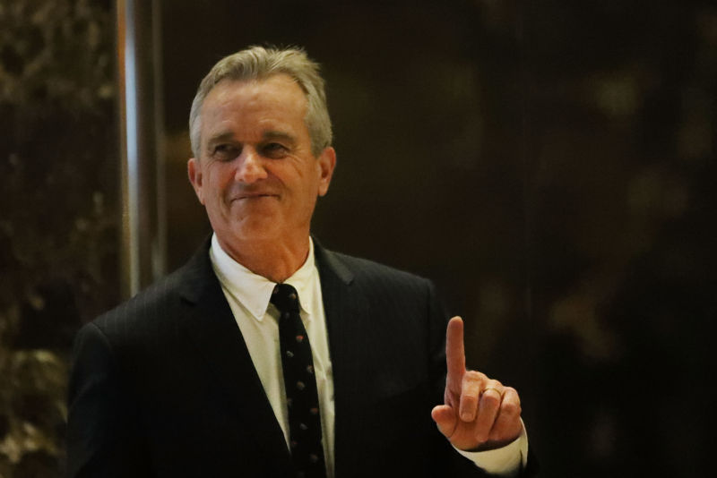 Robert F. Kennedy Jr., heads up to a meeting at Trump Tower on January 10, 2017 in New York City.