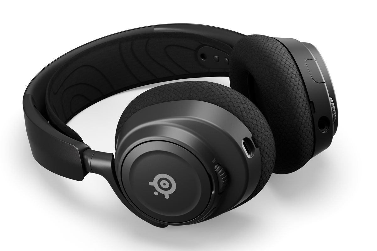 SteelSeries Arctis Nova 7 Wireless