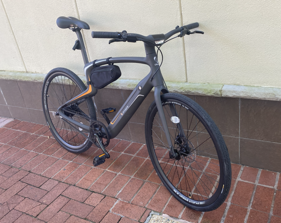 Including a storage bag designed for the frame is a nice touch. Too bad it sits where the water bottle holder would go.