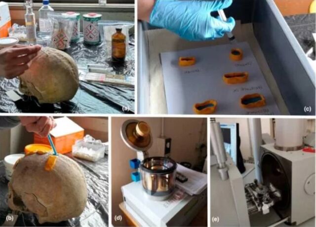 Molding and casting process of skull CT1953.