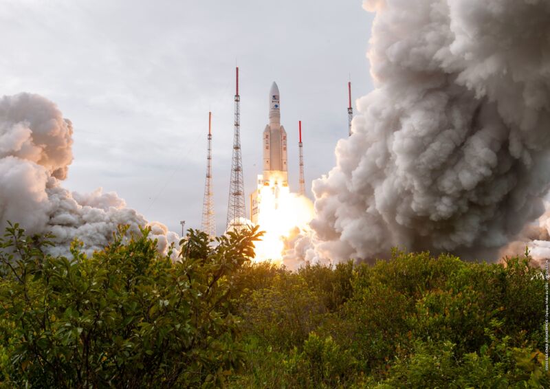 Liftoff of the Juice spacecraft on an Ariane 5 rocket.