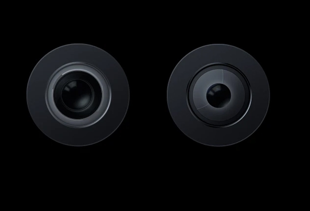 Xiaomi's dual-aperture lens, in both modes. You can see the two-blade iris in the right version. 