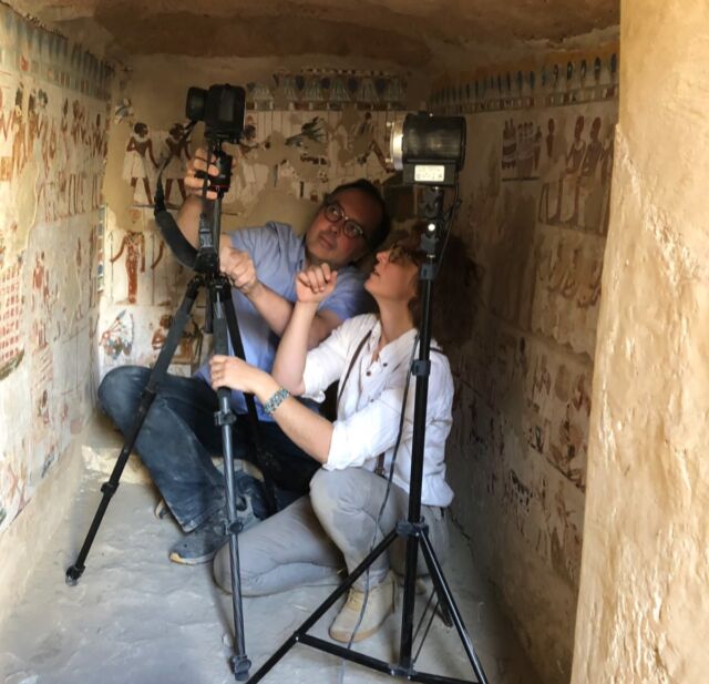 Philippe Walter and Catherine Defeyt taking measurements in the Noble Valley in Luxor (Egypt) using the portable XRF mapping machine.