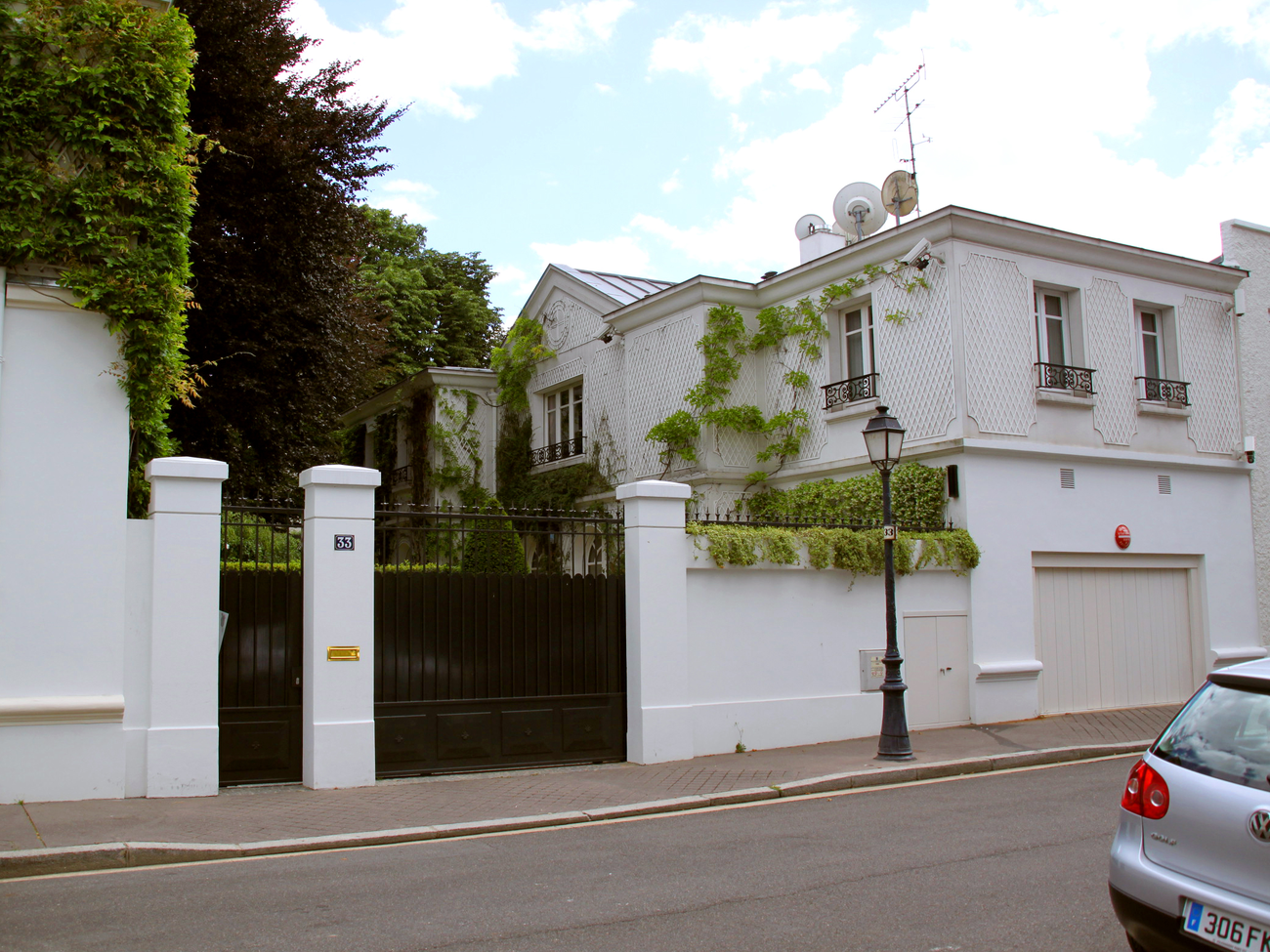 Francoise Bettencourt Meyers house Neuilly-sur-Seine