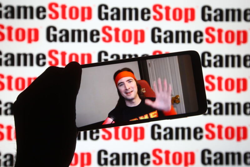 Keith Gill, known on Reddit under the pseudonym DeepFuckingValue and as Roaring Kitty, is seen on a fragment of a YouTube video. 