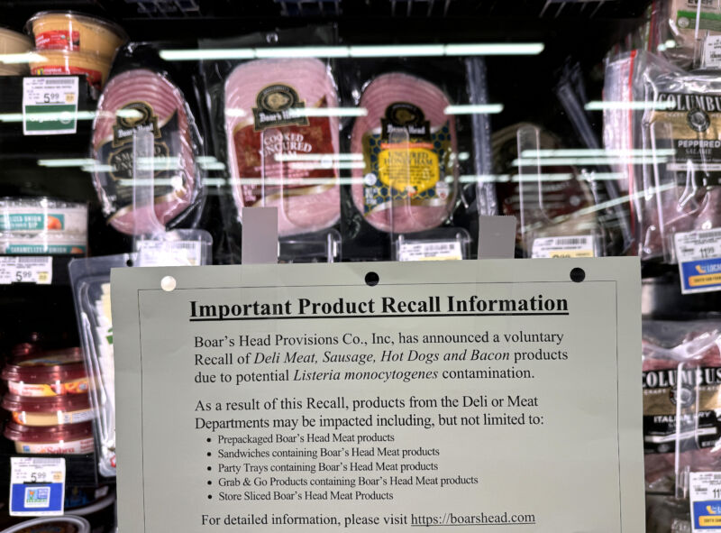 A recall notice is posted next to Boar's Head meats that are displayed at a Safeway store on July 31, 2024, in San Rafael, California. 