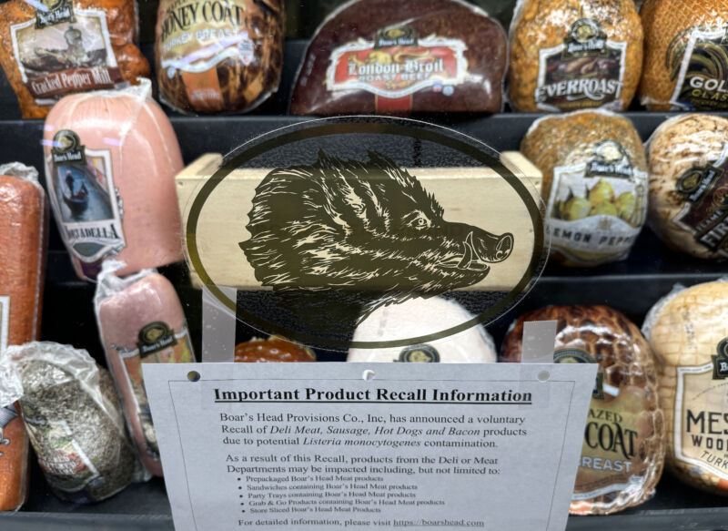 A recall notice is posted next to Boar's Head meats that are displayed at a Safeway store on July 31, 2024, in San Rafael, California.