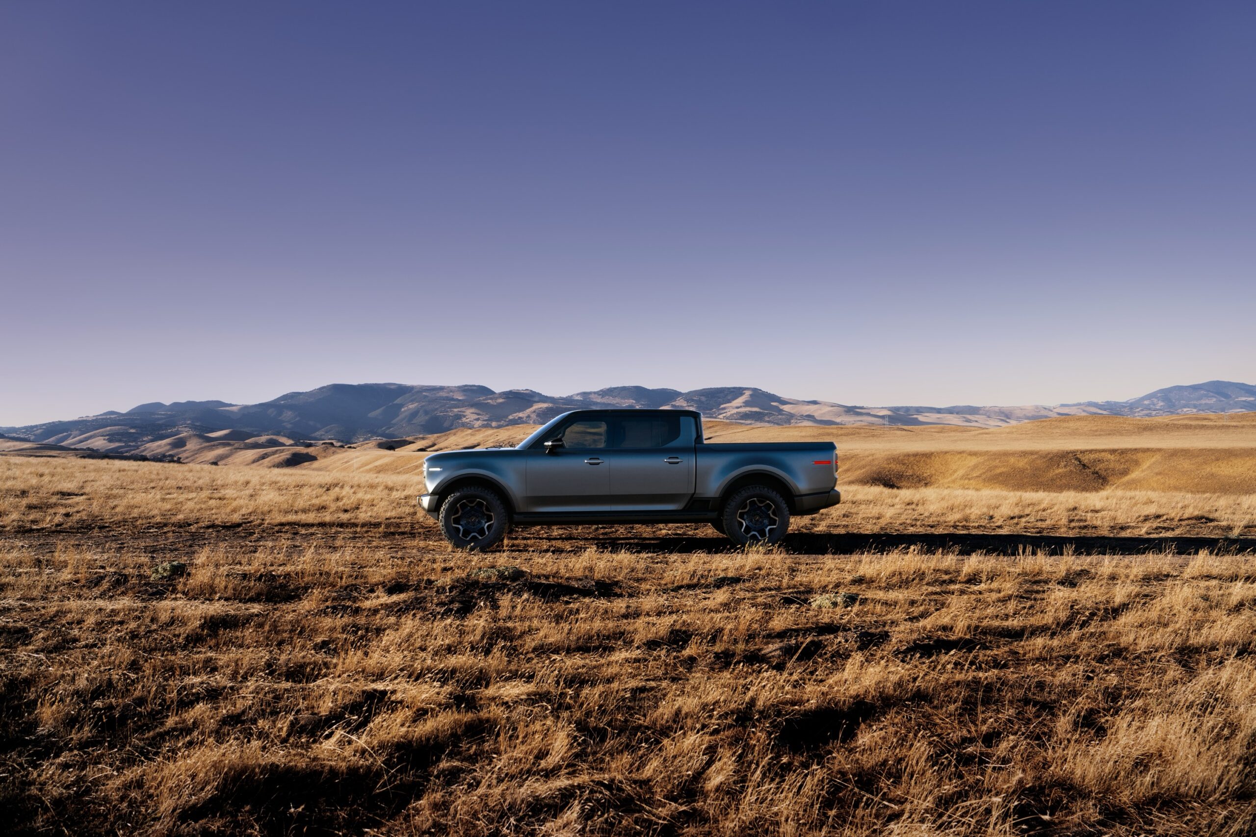 A Scout Terra pickup seen in profile