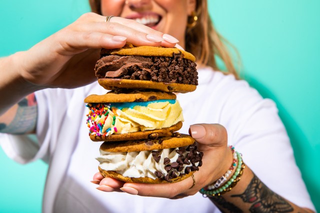 The two brands are uniting to launch 30 Cinnabon Swirl retail locations.