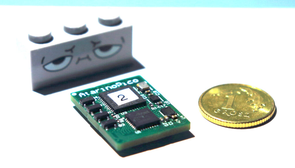 The Atarino is only slightly larger than a Polish 1 Grosz coin.