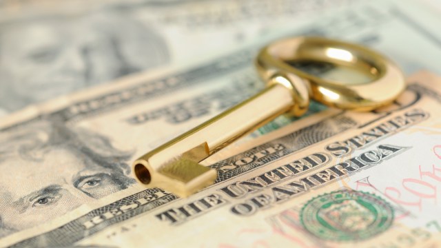 A recent roundtable highlights the growing pressures on agencies backed by private equity: the challenge of scaling quickly, adapting to financial oversight, and integrating new acquisitions while maintaining creative integrity.