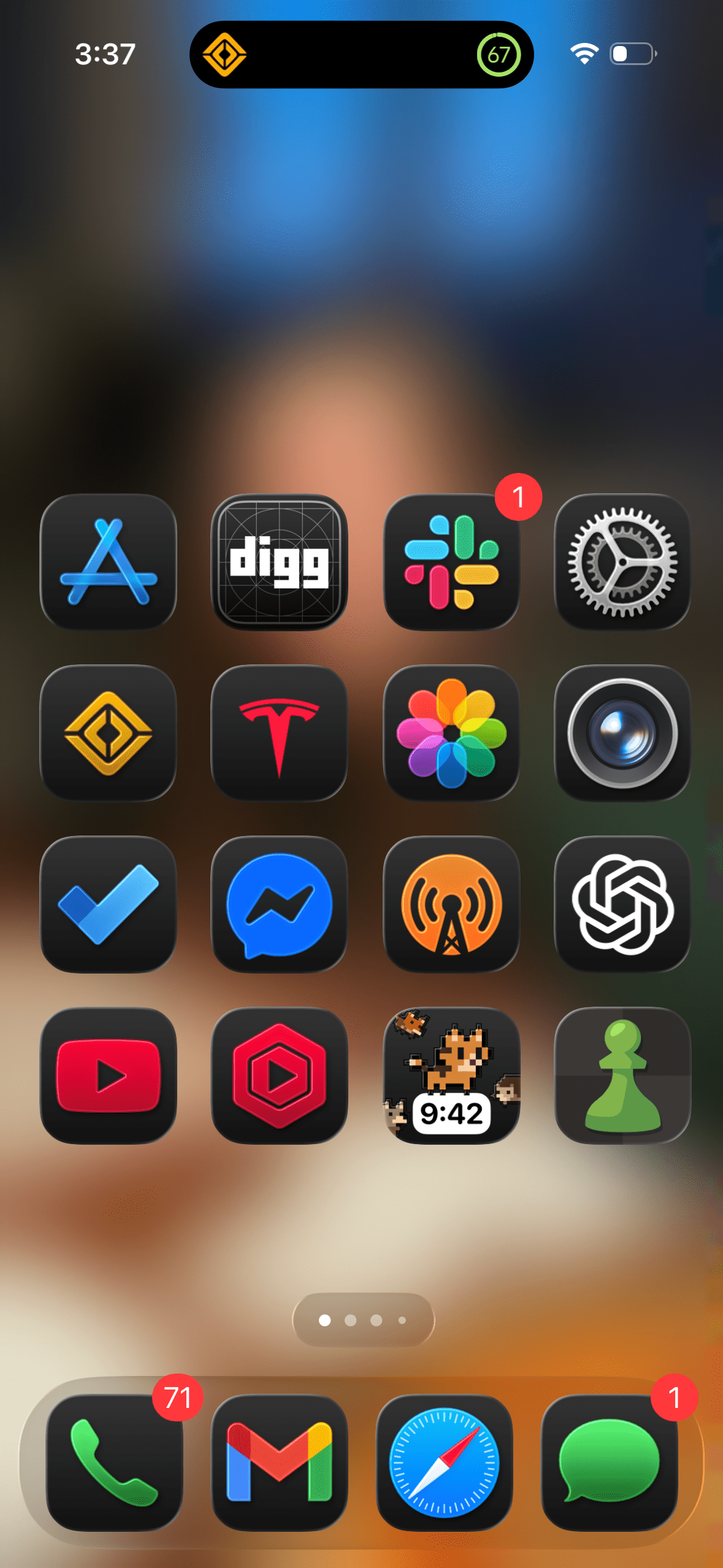 A screenshot of Christian Selig’s iOS homescreen.