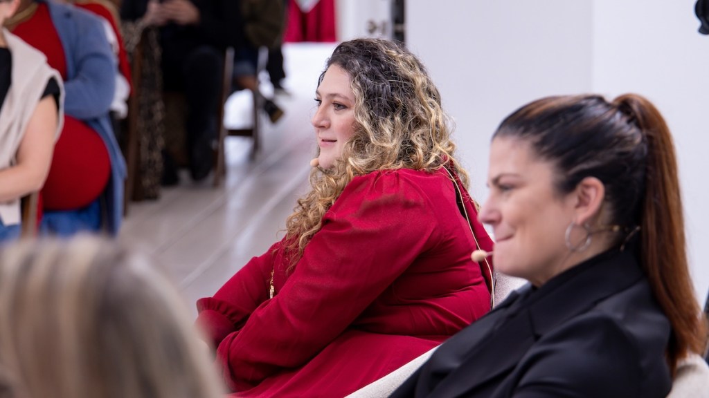(L-R) EstÃ©e Lauder's Florina Manusis, Monks' Linda Cronin 