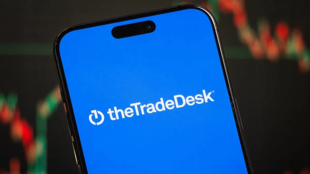 CEO Jeff Green cited pullbacks from CPG and automotive brands—about 25% of its business—amid tariff and inflation pressures.