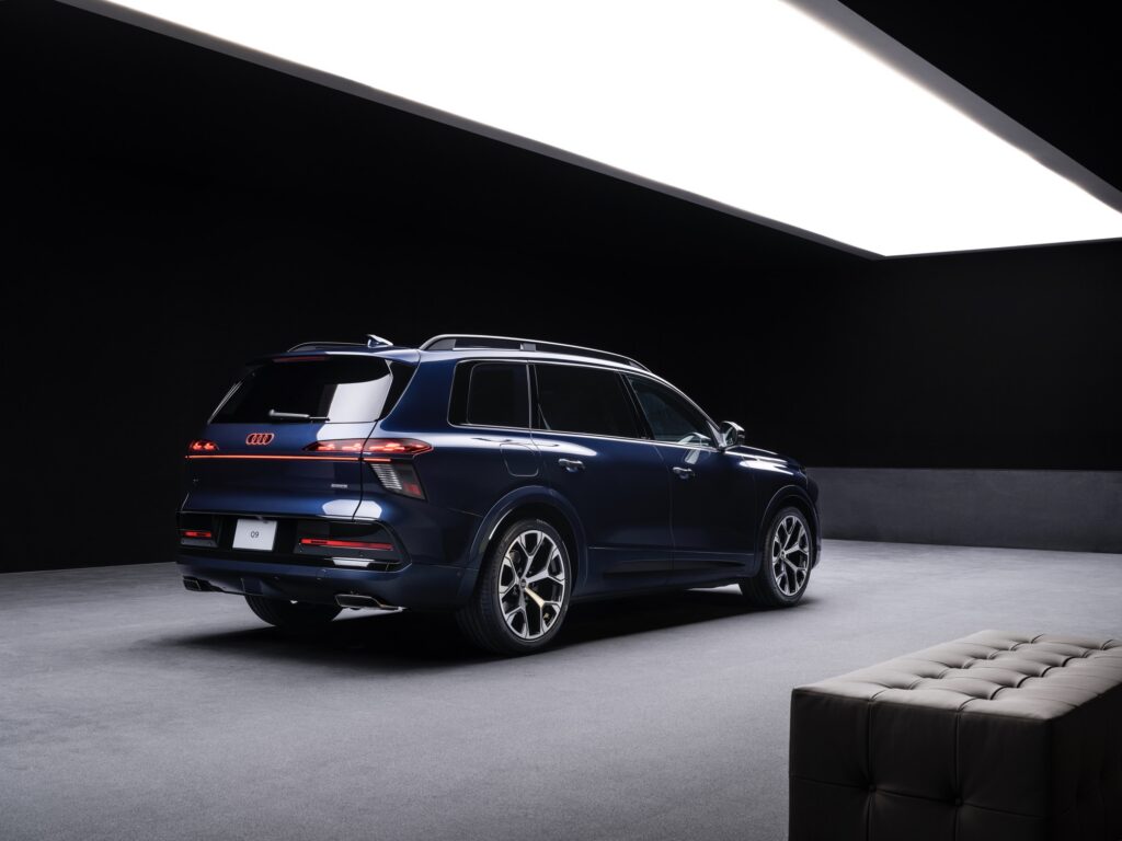Audi Q9 from the rear 3/4s