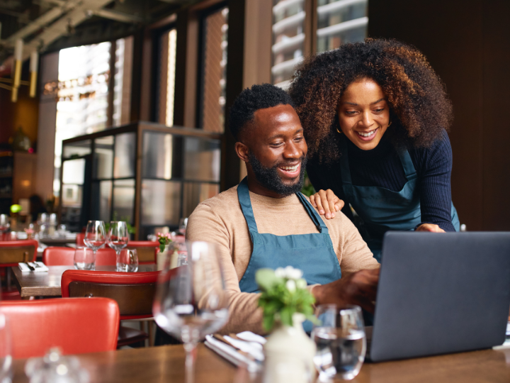 What You Need to Know About Collaborative Posts on LinkedIn