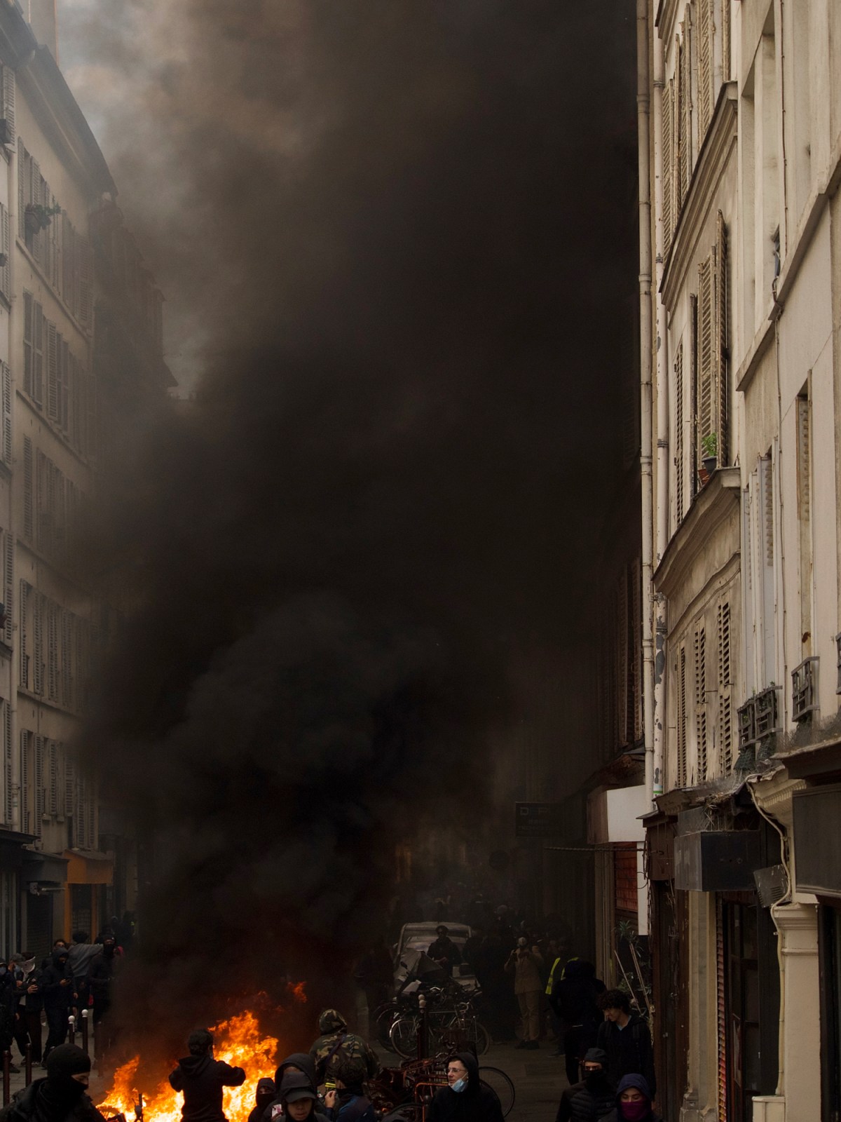 Protesters and police during demonstrations in Paris, October 2026